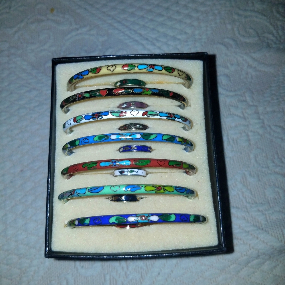 Cloinsine bracelets & rings